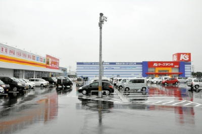 ショッピングセンター　ライフガーデン鳥栖（ショッピングセンター）まで403m