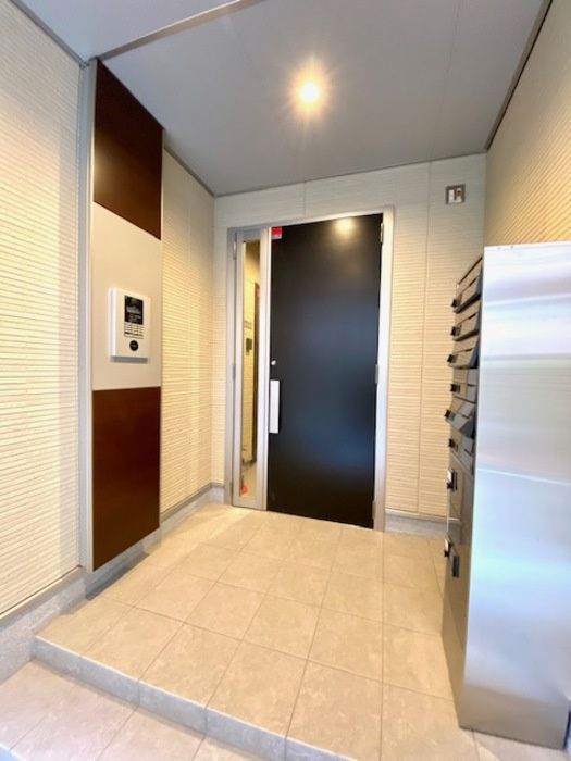 エントランス　共用部分も大変綺麗★