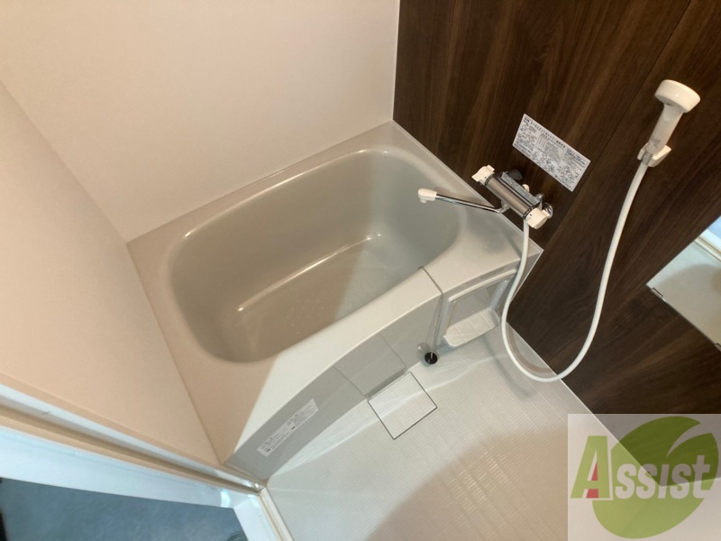 バス・シャワールーム　お風呂です。ゆっくりお風呂につかるのも体に良いですね～