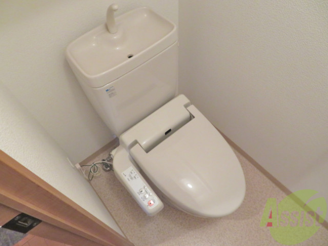 トイレ　トイレはウォシュレット付きなので嬉しいですね。