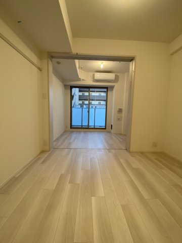 居室・リビング　居間です