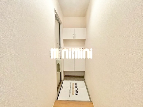 玄関　※写真は別部屋のものです。