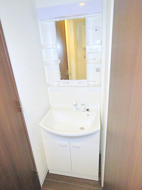 洗面設備　シャンプードレッサー付きです♪