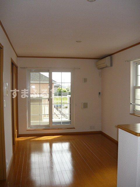 居室・リビング　同仕様　同施工会社　リビング