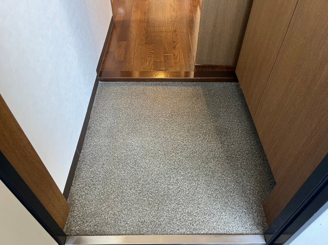 玄関　エスポワール金山