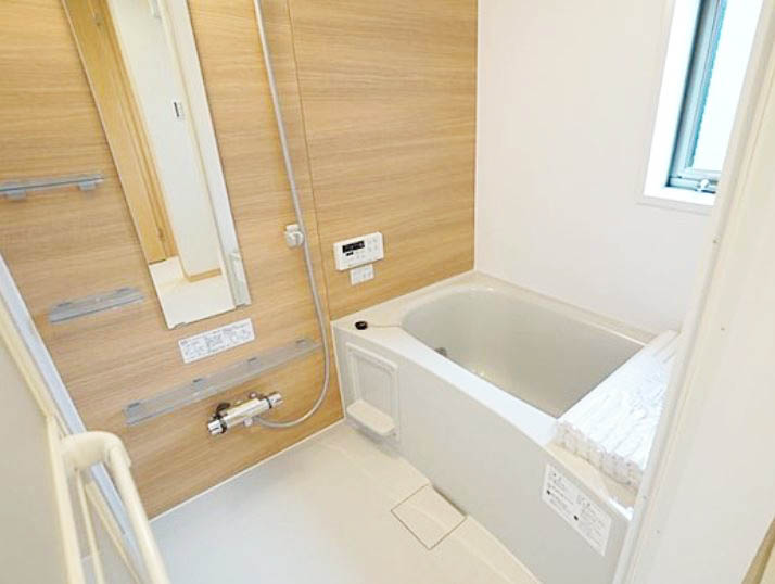 バス・シャワールーム　★追い焚き付きオートバス★