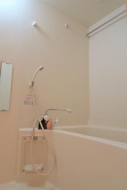 バス・シャワールーム　※別部屋の参考写真です。