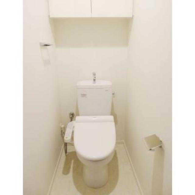 トイレ　※写真は同タイプ住戸です。