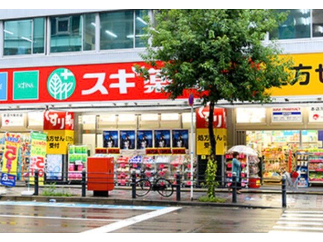 ドラックストア　スギ薬局堺筋本町店（ドラッグストア）まで395m