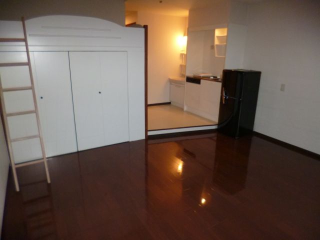 居室・リビング　ゆとりある洋間