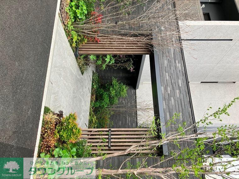 エントランス　★お問い合わせはタウンハウジングまで★