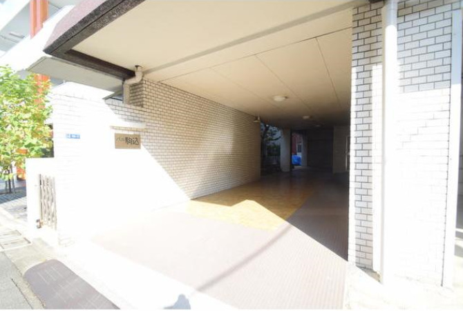 エントランス　パル駒込303　北区中里2