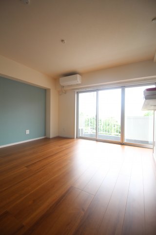 居室・リビング　パル駒込303　北区中里2