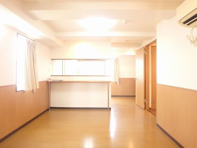 居室・リビング　★参考写真★同じ１号室タイプの別部屋です．．．