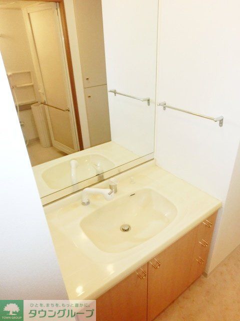 洗面設備　シャンプードレッサ完備