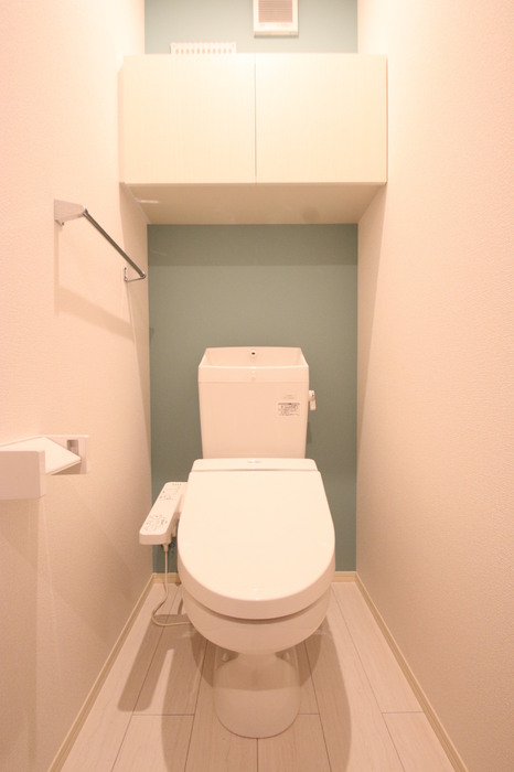 トイレ　温水洗浄暖房便座