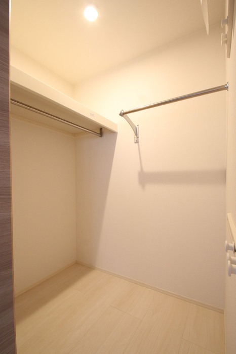 収納　ウォークインクローゼット