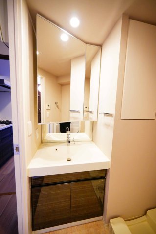 洗面設備　画像と現状が異なる場合は現状優先となります。