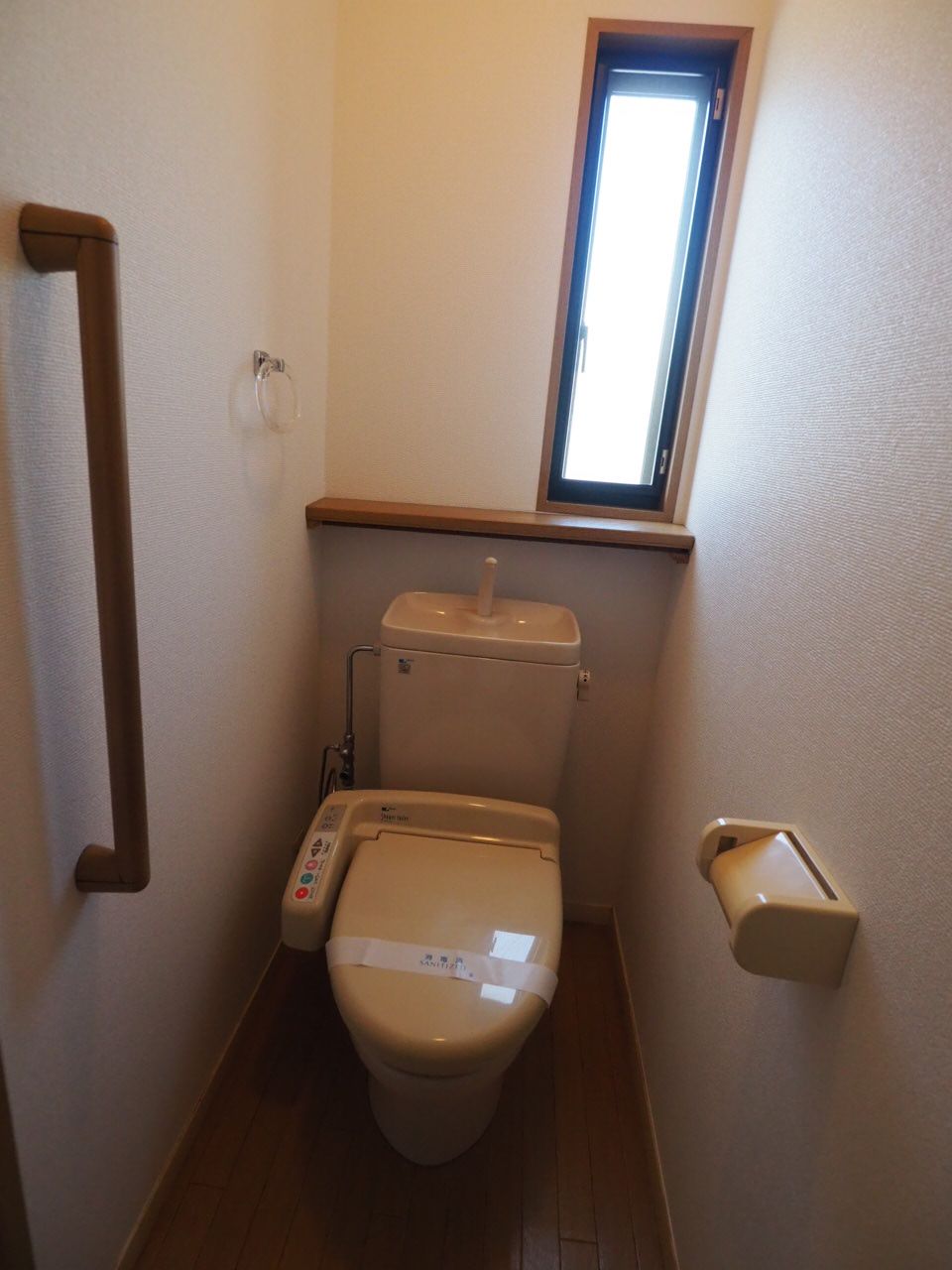 登戸貸戸建のトイレ写真
