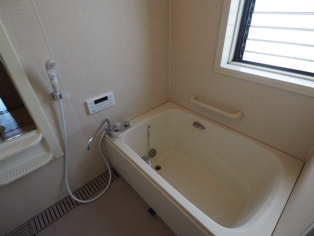 登戸貸戸建の風呂写真