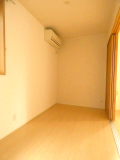 その他部屋・スペース　落ち着いて過ごせるお部屋なので、寝室にいかがでしょうか