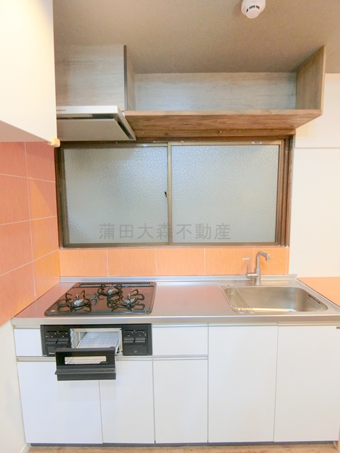 キッチン　3口ガスグリル付システムキッチン