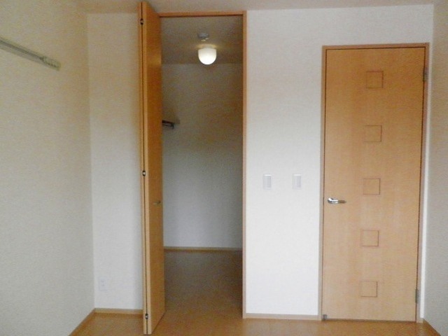 収納　ウォークインクローゼット