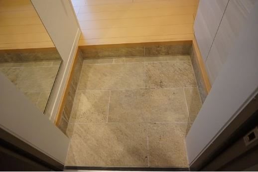 玄関　別部屋の参考写真となります。