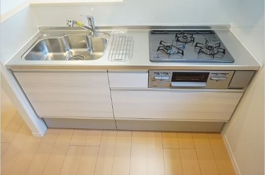 キッチン　別部屋の参考写真となります。