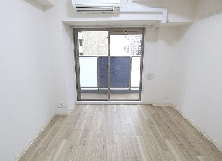 居室・リビング　明るい洋室です