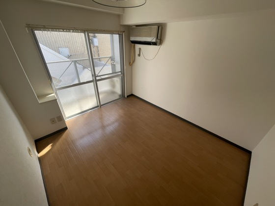 居室・リビング　※別部屋の写真です