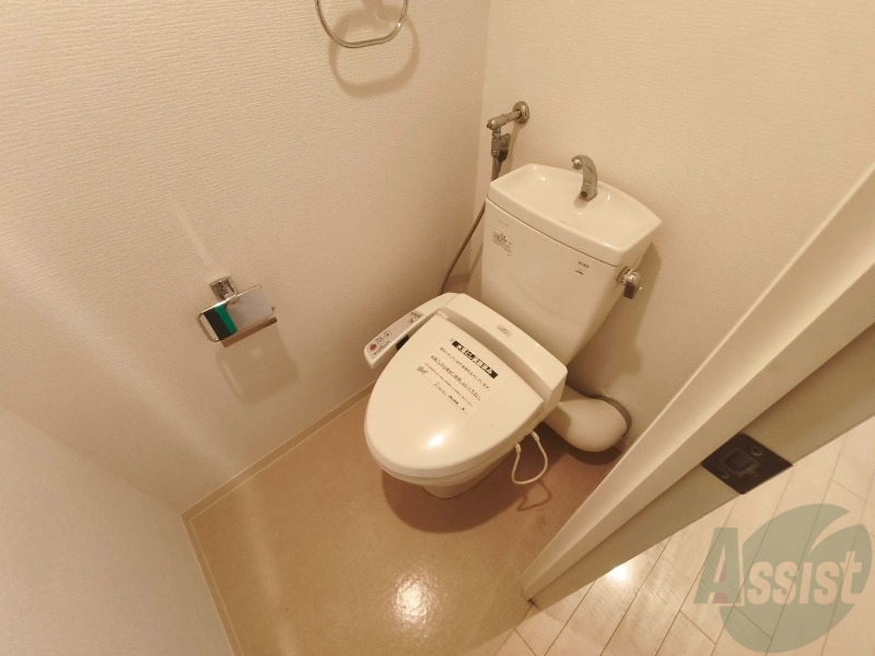 トイレ　ウォシュレット機能がついたトイレ。安心して使用できますね。