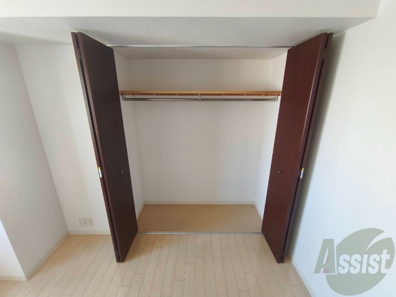 収納　寝室の収納です。部屋がすっきり片付きます。