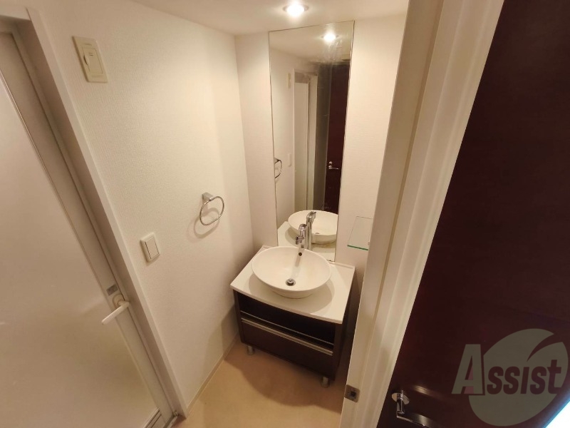 洗面設備　こちらに洗面台があります。朝の洗顔はこちらで。