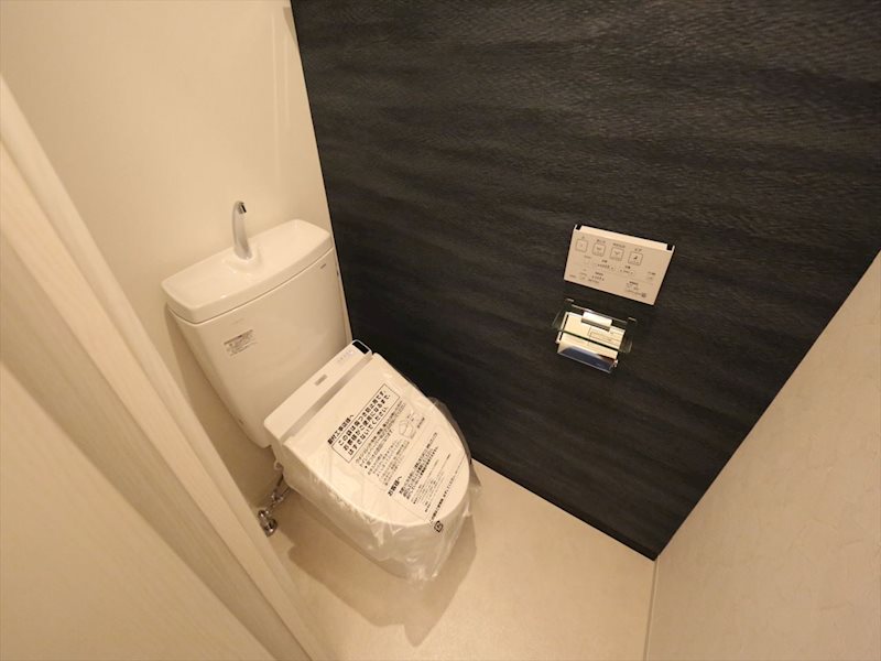 トイレ　温水洗浄暖房便座付トイレ