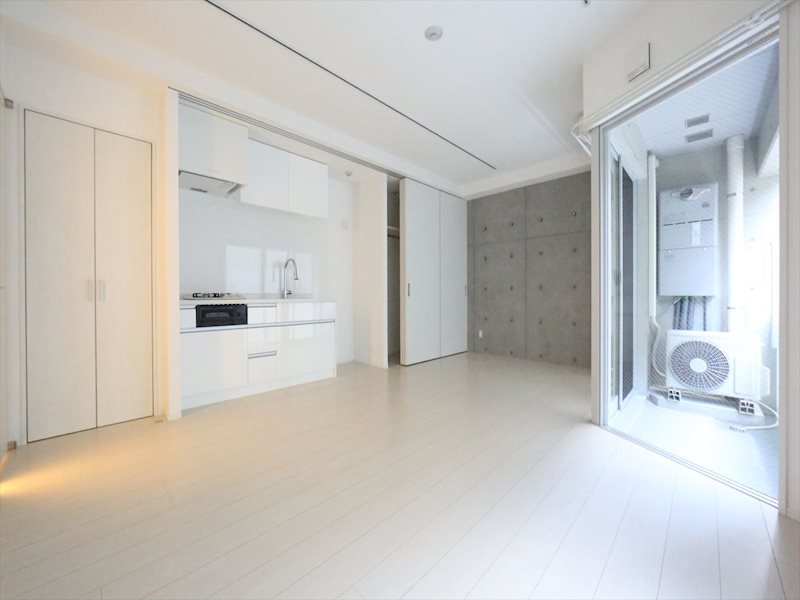 居室・リビング　洋室10.1帖　クローゼット（収納充実してます）