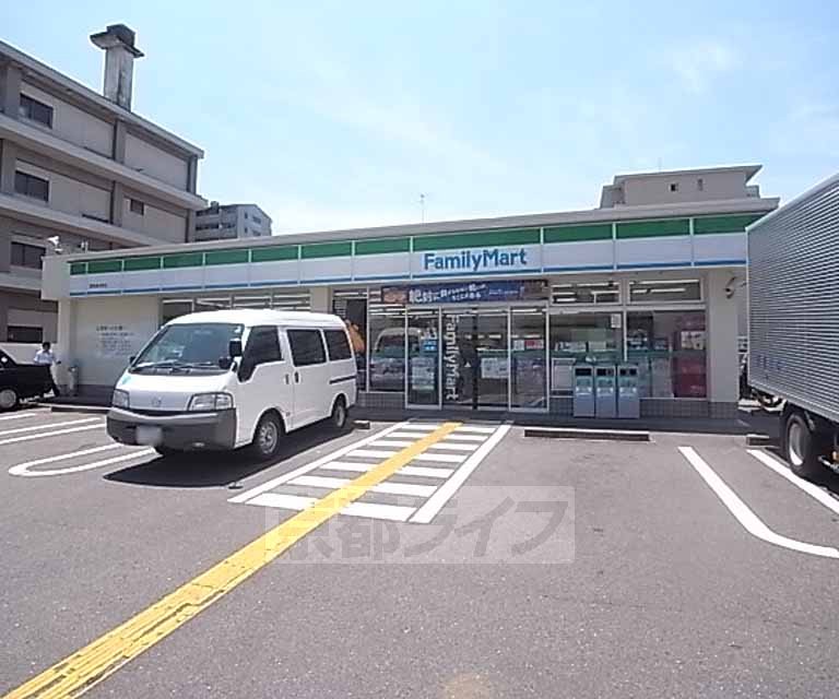 コンビニ　ファミリーマート西院清水町店（コンビニ）まで184m