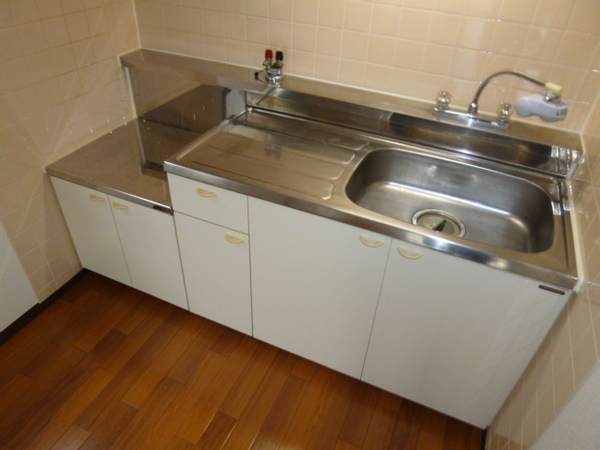 キッチン　壁付けキッチンでスペースを有効活用できます！