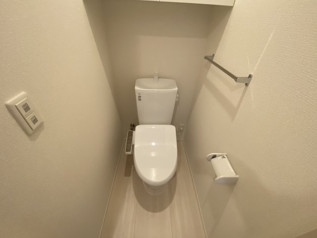 トイレ　ウォシュレット付きのトイレです♪
