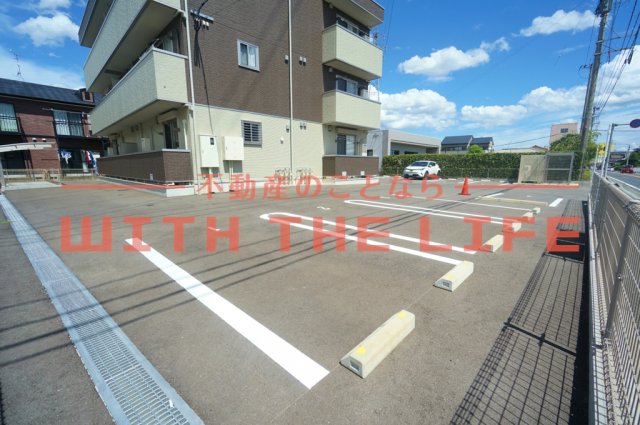 駐車場　駐車場に車を止められます