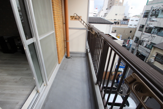バルコニー　※別部屋の写真です