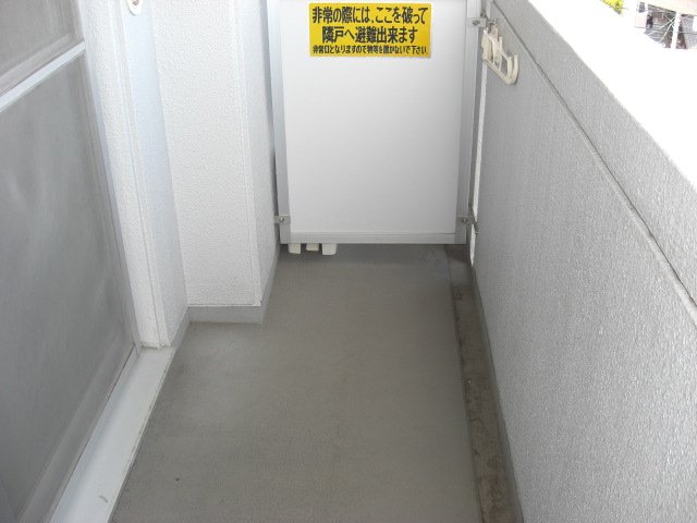 バルコニー　写真は別号室のものです。