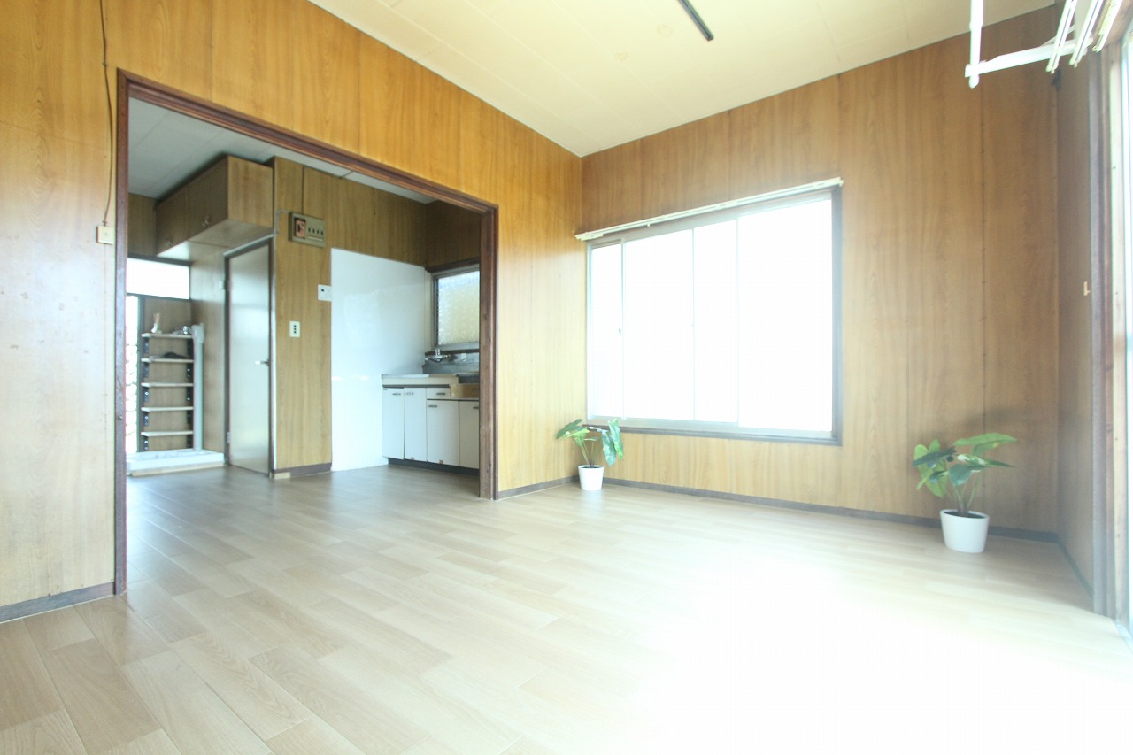 小谷田連棟貸家の居間写真