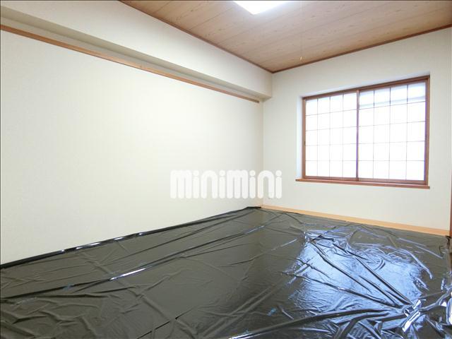 その他部屋・スペース　６帖プラス板の間で和室もゆったり使えます。