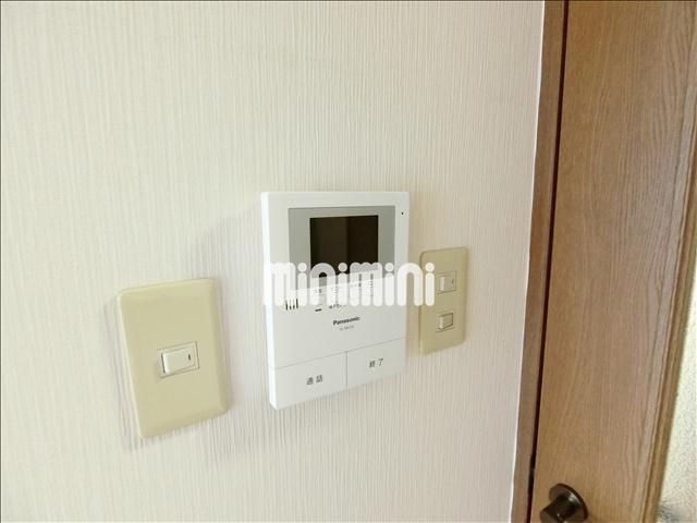 セキュリティ　突然の来客時もＴＶモニターホンでしっかり確認。