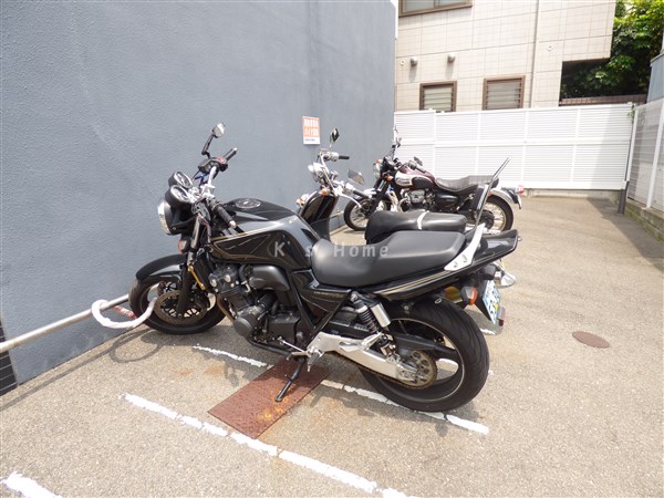 その他共有部分　大型バイクＯＫの駐輪場あり！