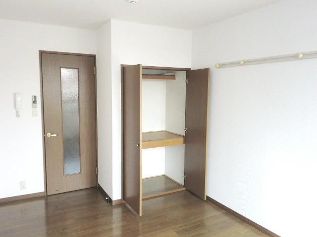 居室・リビング　★収納あるお部屋★