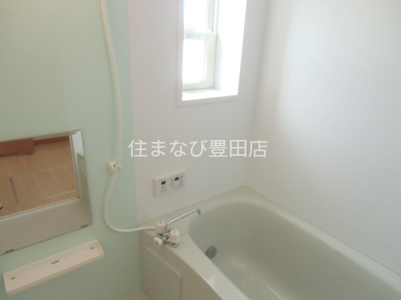 バス・シャワールーム　同型別部屋写真