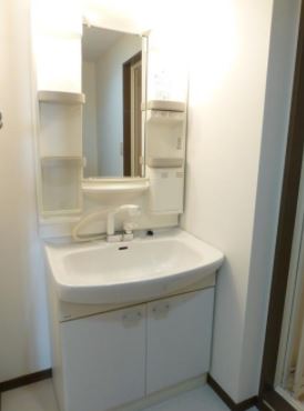 洗面設備　＊別部屋参考写真