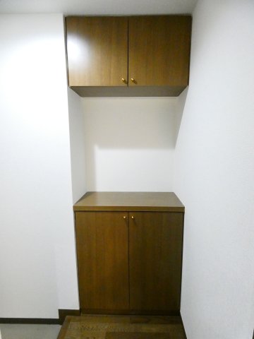玄関　＊別部屋参考写真